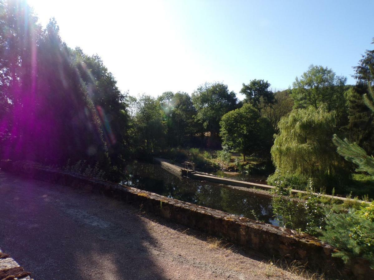Gite "La Meluzine" Au Bord De La Riviere, Avallon, Vezelay, Morvan Magny  Exteriér fotografie